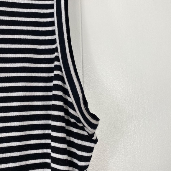 TAHARI size M black and white stripe sleeveless top with shear bottom - Picture 3 of 9